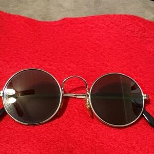 Round Metal Frame Sunglasses - Gold with Black Lenses